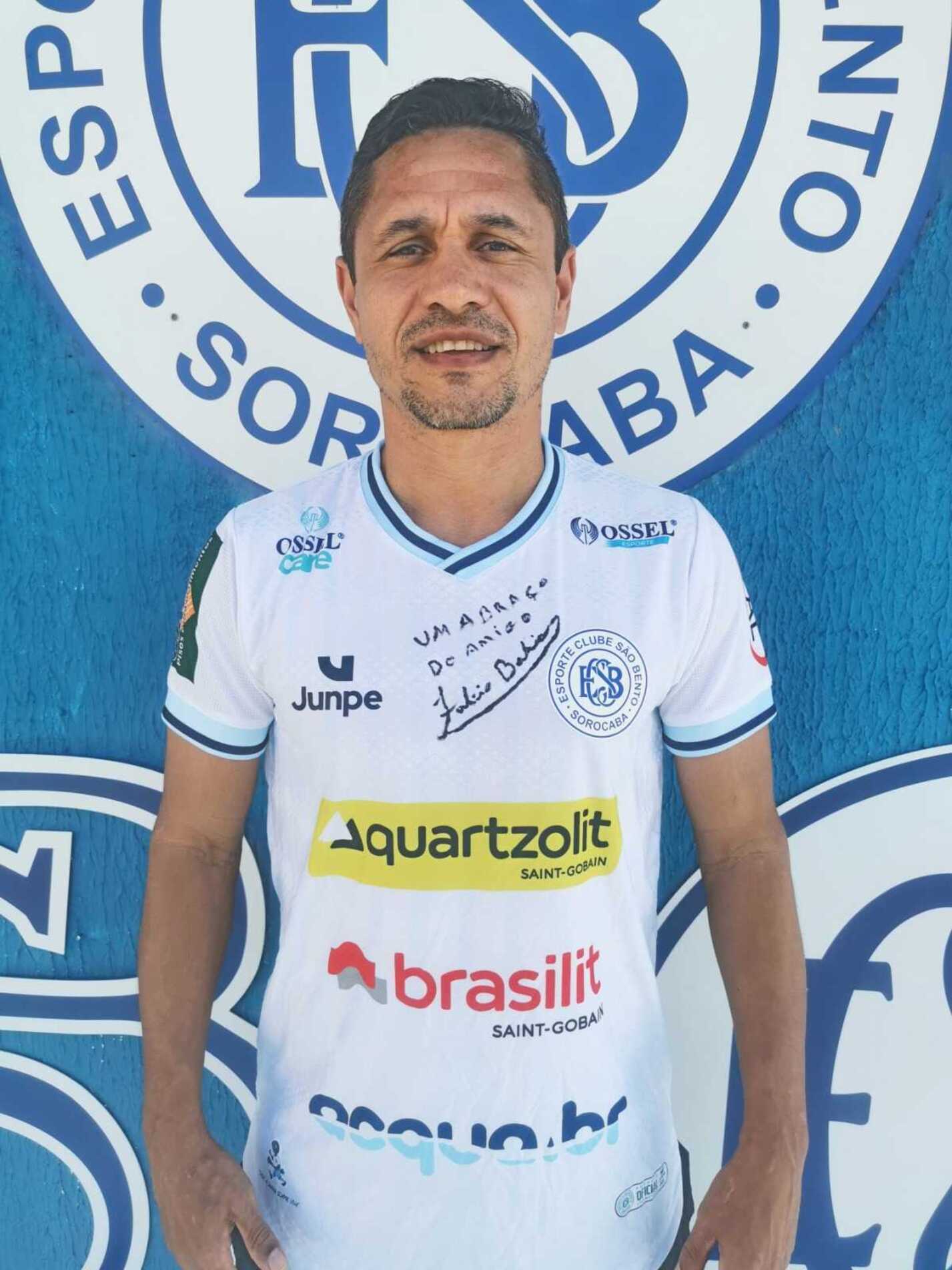 Vencedor receberá a camisa diretamente da organização da campanha