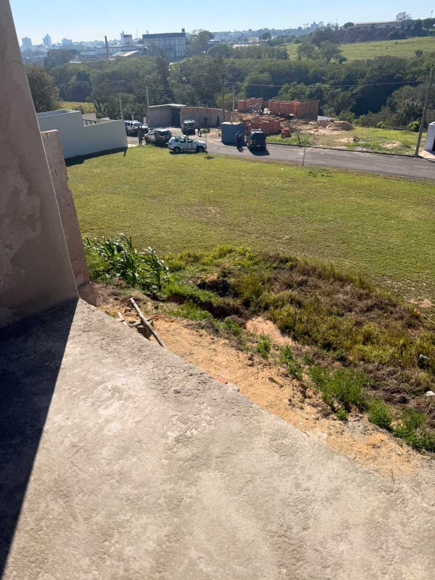 A movimenta&ccedil;&atilde;o das equipes de seguran&ccedil;a e o apoio da aeronave chamaram a aten&ccedil;&atilde;o de moradores do munic&iacute;pio durante a ocorr&ecirc;ncia