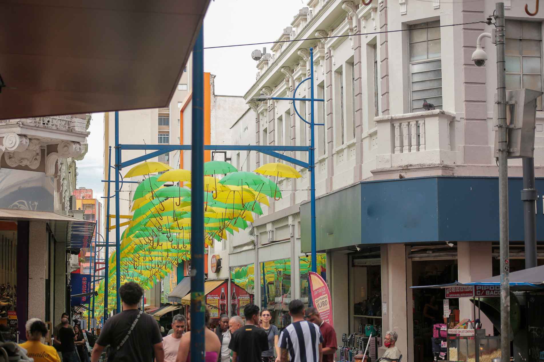 Lojistas apostam em promoções e condições especiais de pagamentopara atrair consumidores nos dias que antecedem a comemoração