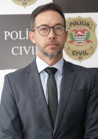 Ayres destacou que a inclus&atilde;o do suspeito na Interpol foi decisiva para a captura - Reinaldo Santos
