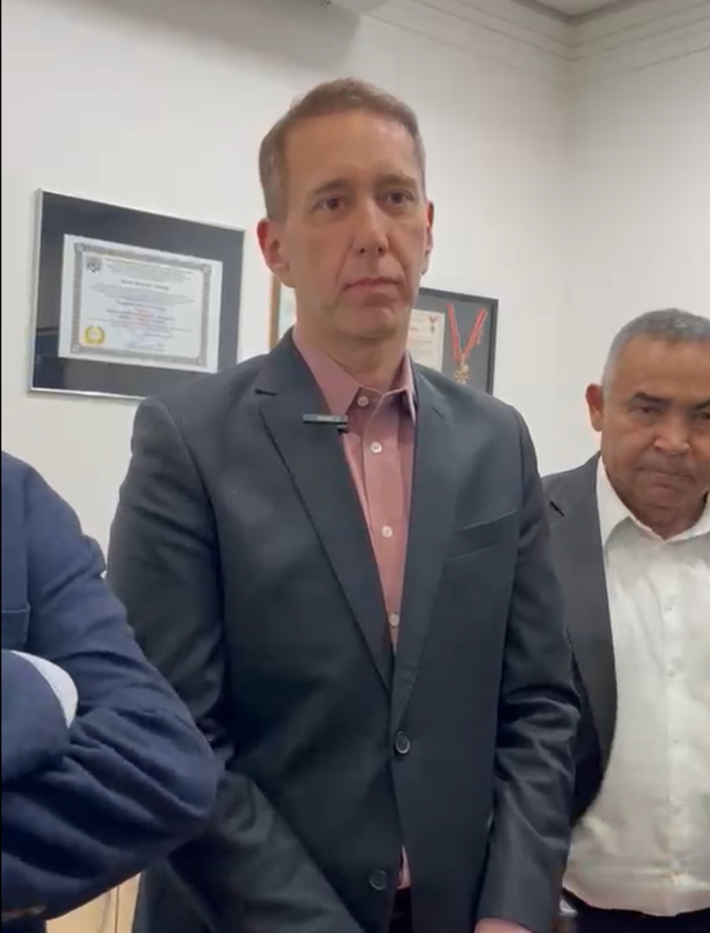 Durante entrevista após participar da primeira sessão da Câmara após o recesso, Manga relembrou vereadores que já ocuparam a presidência da Casa e fez uma associação com Cristiano