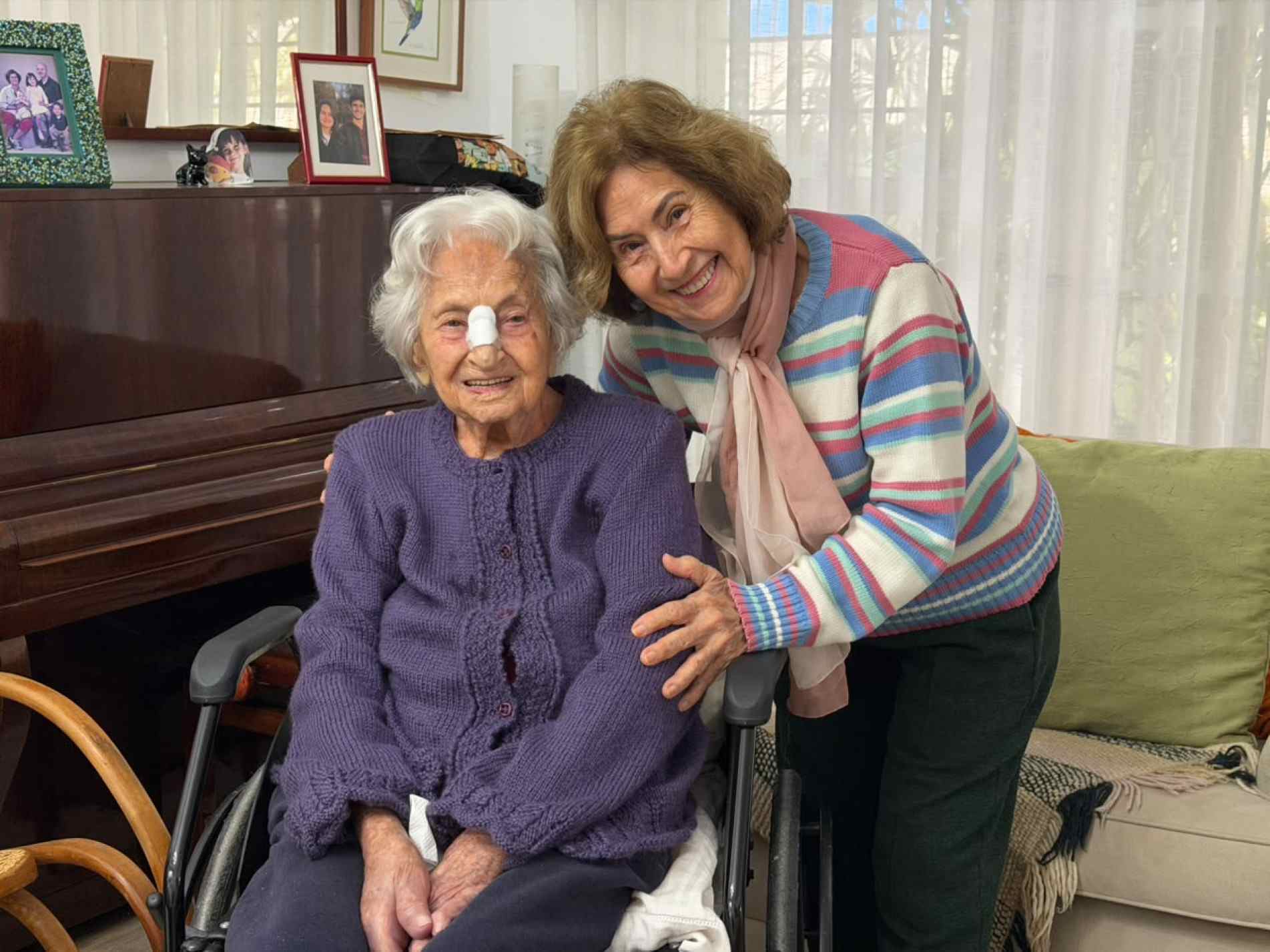 Elvira Casonato da Rocha e a filha Maria José 
Antunes Rocha Rodrigues da Costa