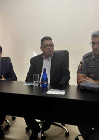 . Em audi&ecirc;ncia p&uacute;blica realizada na sede do sindicato, no Centro, a Pol&iacute;cia Militar apresentou levantamento com 218 ocorr&ecirc;ncias envolvendo farm&aacute;cias na &aacute;rea do 55&ordm; Batalh&atilde;o da Pol&iacute;cia Militar do Interior (BPM/I). - Caroline Mendes