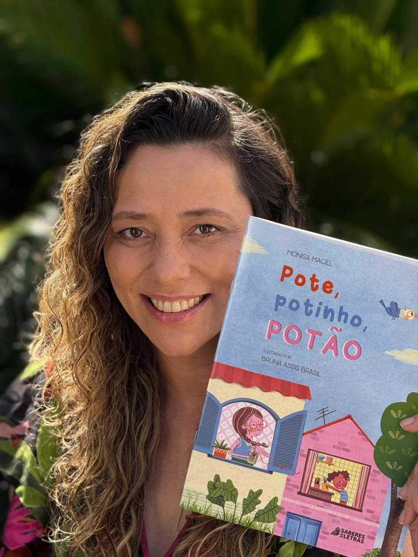 Monisa Maciel lança o livro infantil 