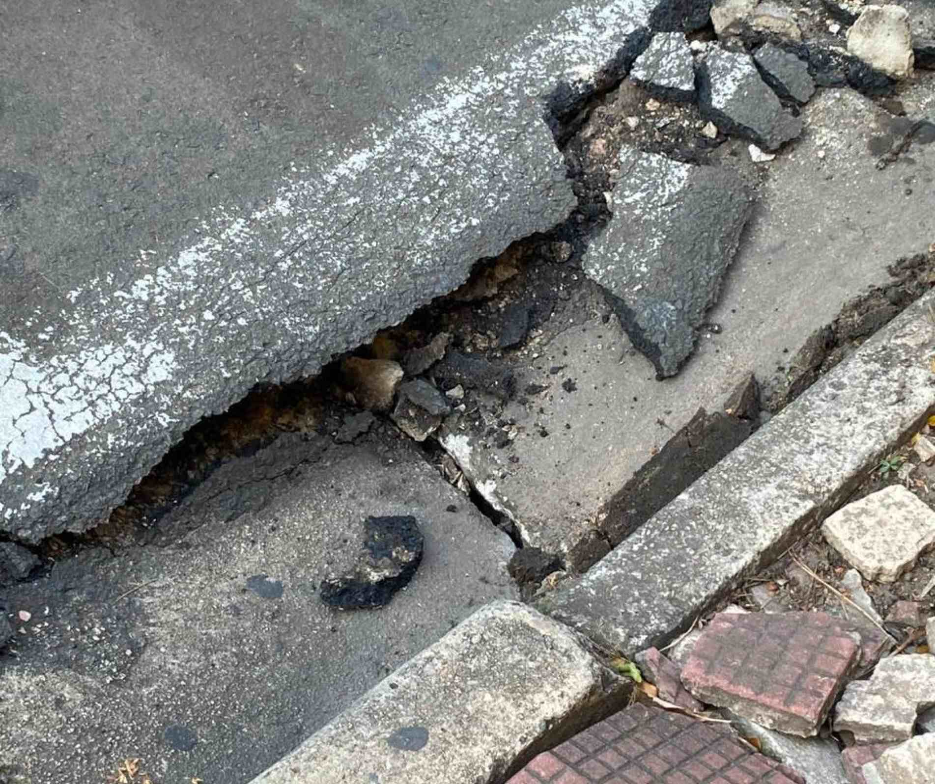 Moradores se preocupam com o estado da via devido a obras no local