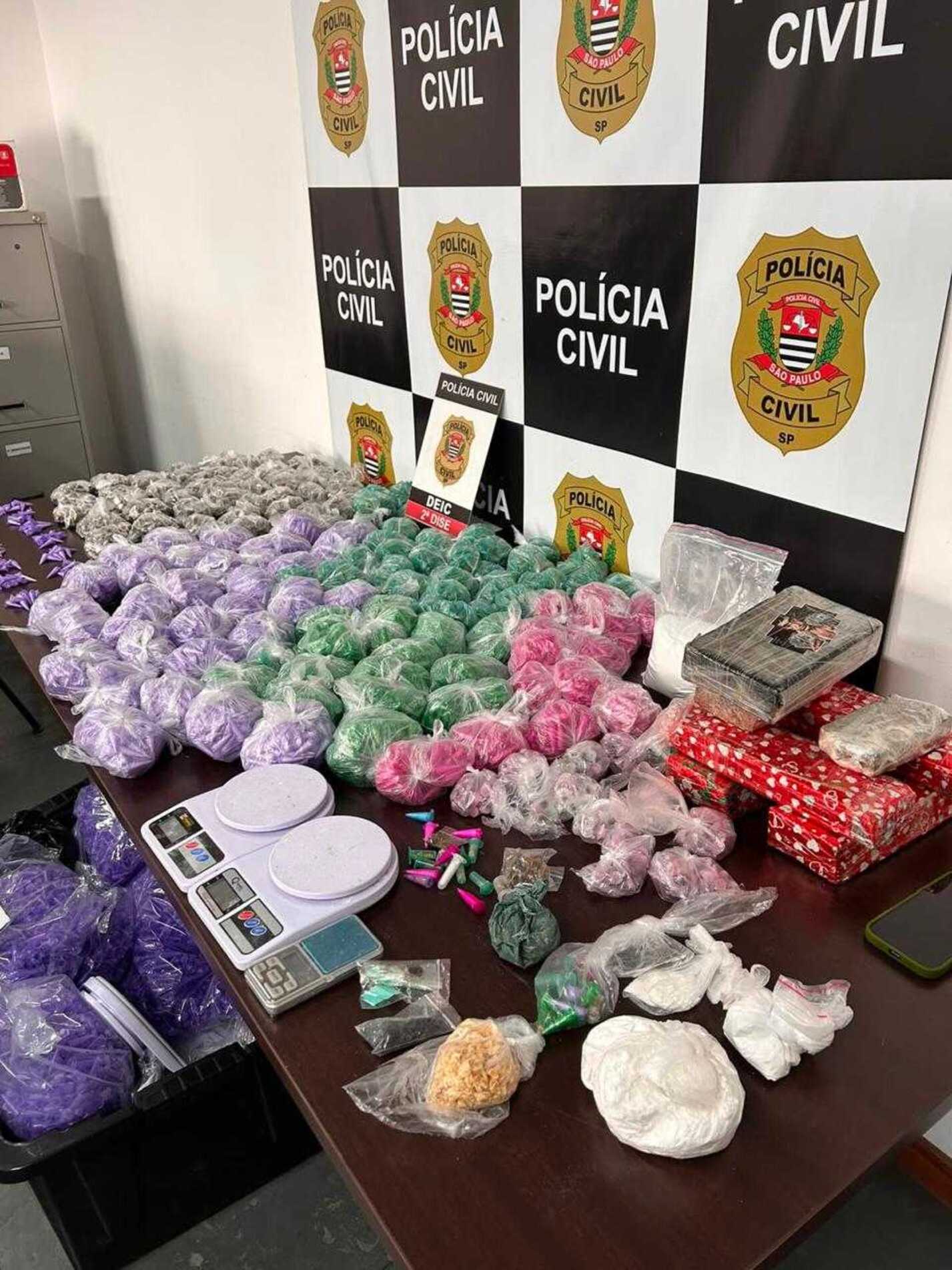 Foram encontradas mais de 10 mil porções de entorpecentes