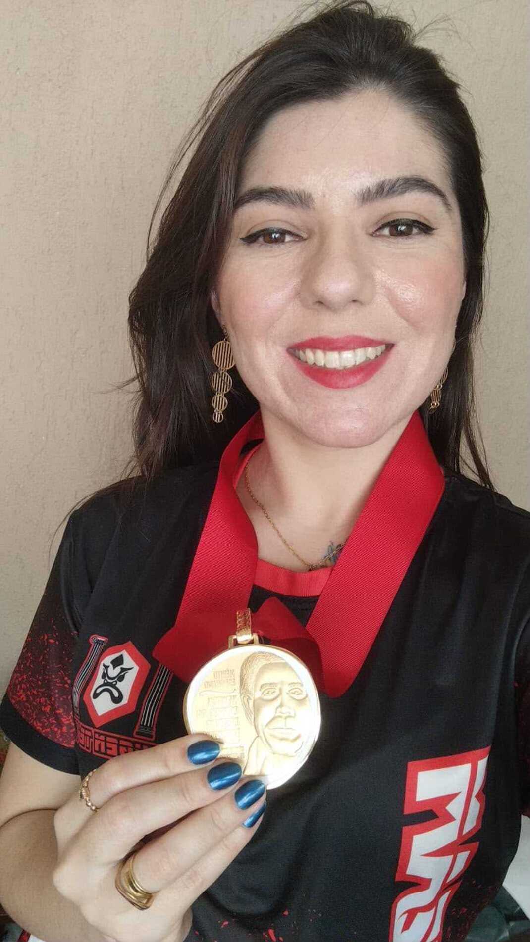 Letícia Abbad acumula dois títulos paulistas, dois brasileiros e o 2º lugar no Punisher International