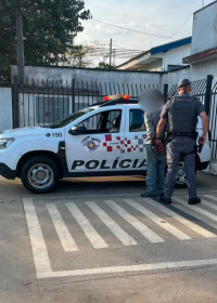 Homem é detido após ameaçar ex-companheira em supermercado
