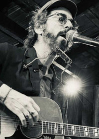 Show gratuito marca 37 anos da morte de Raul Seixas
