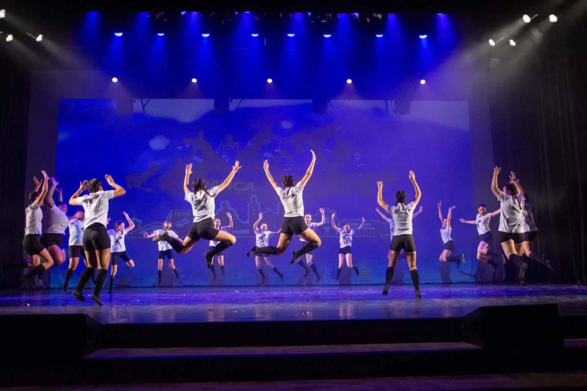 A mostra tem como proposta valorizar a expressão artística e incentivar a troca entre escolas, academias, grupos e bailarinos