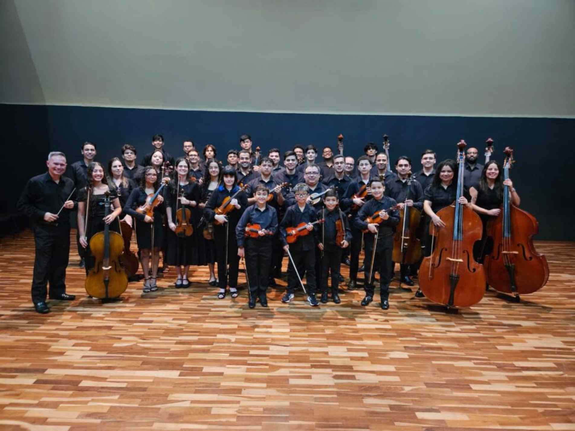 A Orquestra de Cordas da Fundec se apresenta hoje (26), a partir das 20h, em um concerto que percorre diferentes períodos da história da música e reúne obras de grandes compositores