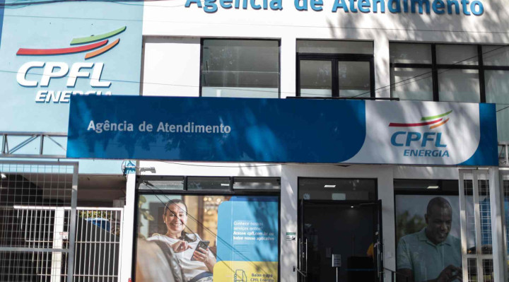 Morador contesta conta de energia de R$ 2,4 mil