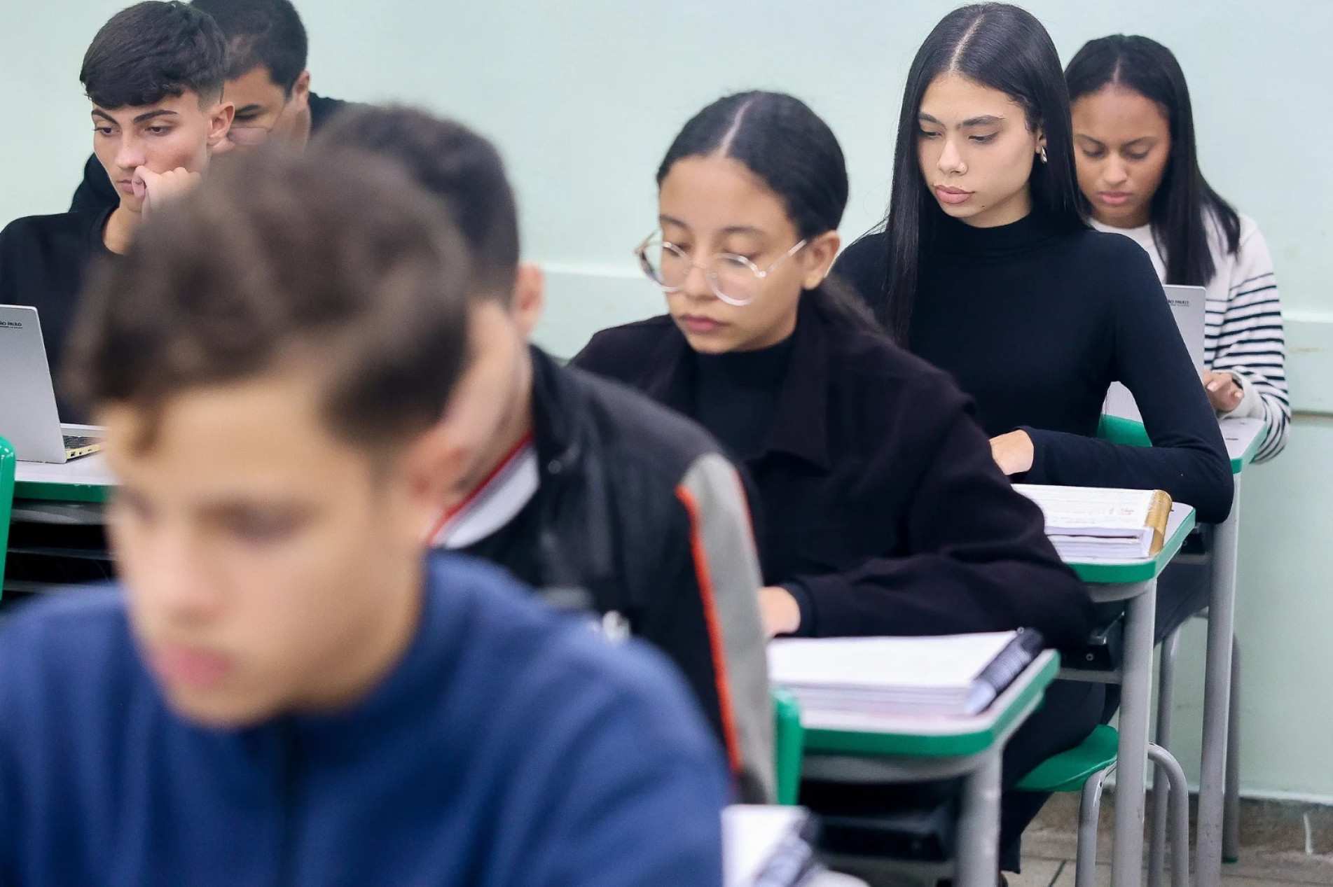 Para alunos menores de 18 anos de idade, o cadastro deve ser realizado por pais ou responsáveis
