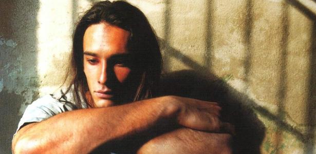 Dirigido por Laís Bodanzky e estrelado por Rodrigo Santoro, mostra a trajetória de um jovem internado injustamente pelo pai em um hospital psiquiátrico, escancarando a violência das internações arbitrárias