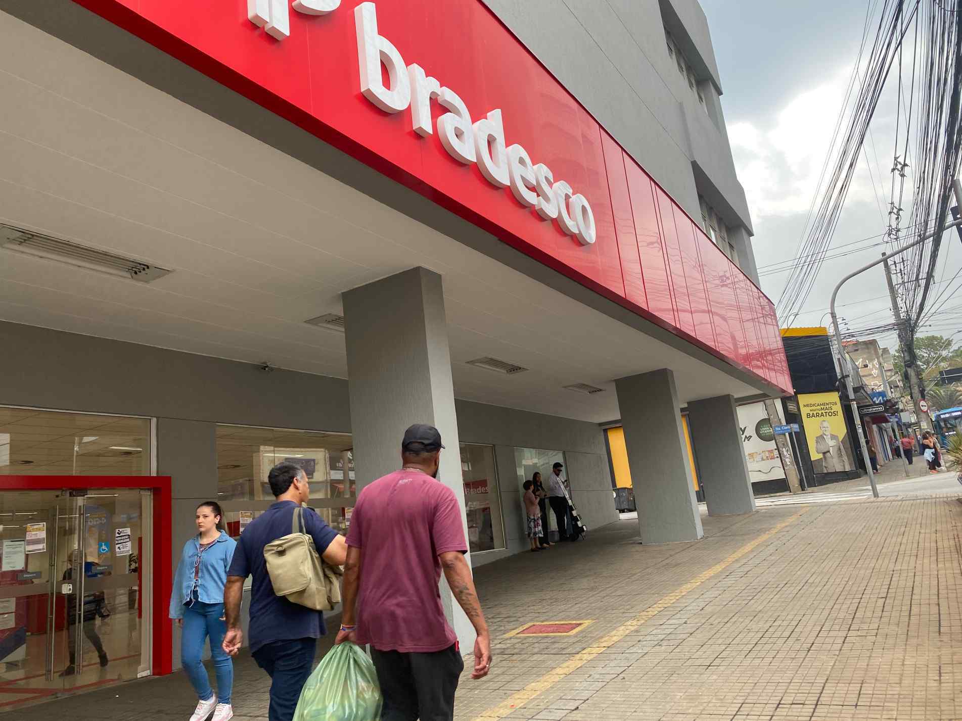 Fechamento de agências - Bancos estão fechando agências em cidades pequenas na região de Sorocaba