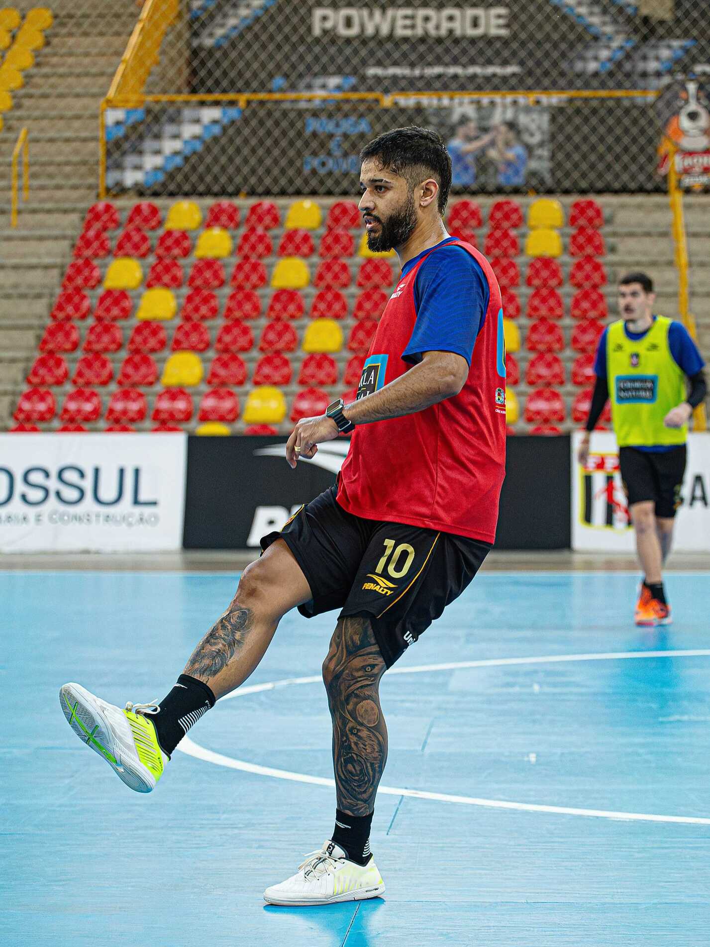 Leandro Lino camisa 10 e capitão da equipe na preparação para o jogo