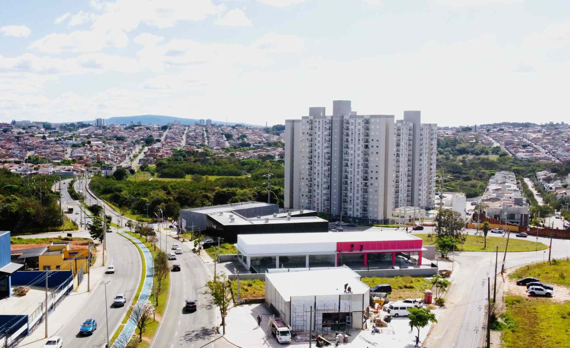 Cidade teve 424 alvarás para condomínios residenciaisdeferidos em 2025 e já soma 289 neste ano