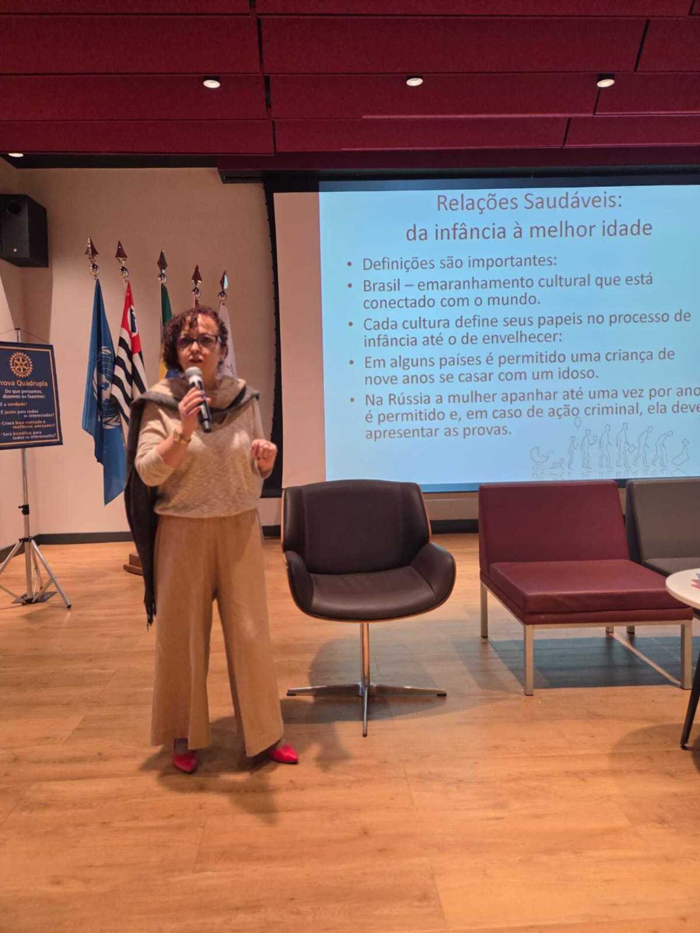 Claudia Jacob, psicóloga e assistente social, especializada em cuidados paliativos, será uma das palestrantes