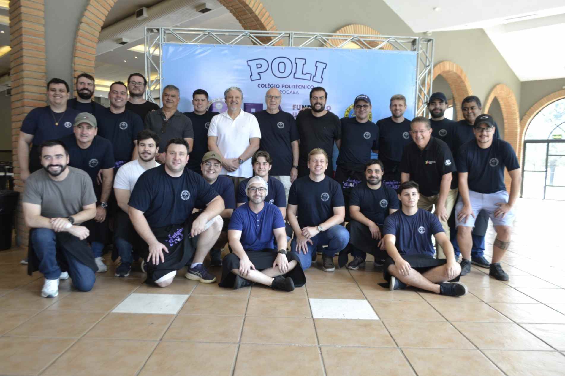 Integrantes da Fraternidade Acadêmica Perseverança IIIestiveram à frente da organização e dos trabalhos contribuindo parao sucesso da 17ª edição da Feijoada da Liga