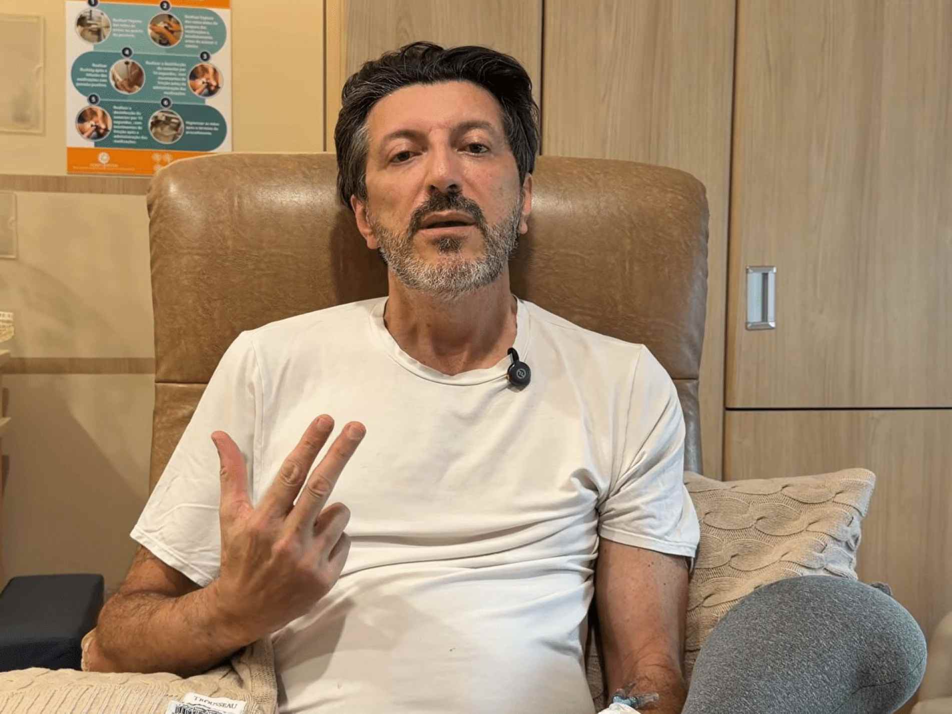 Influenciador sofre 
de doença rara