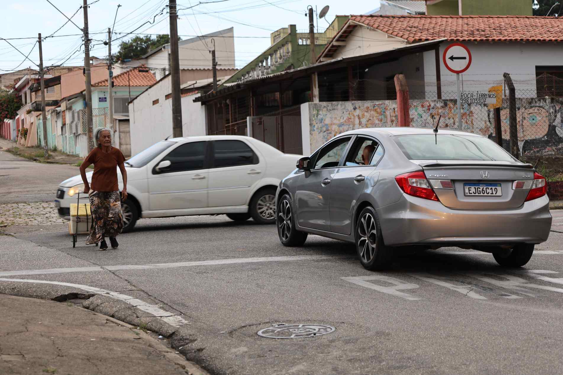 Urbes já foi acionada, mas nega os serviços
alegando que a via não possui fluxo suficiente