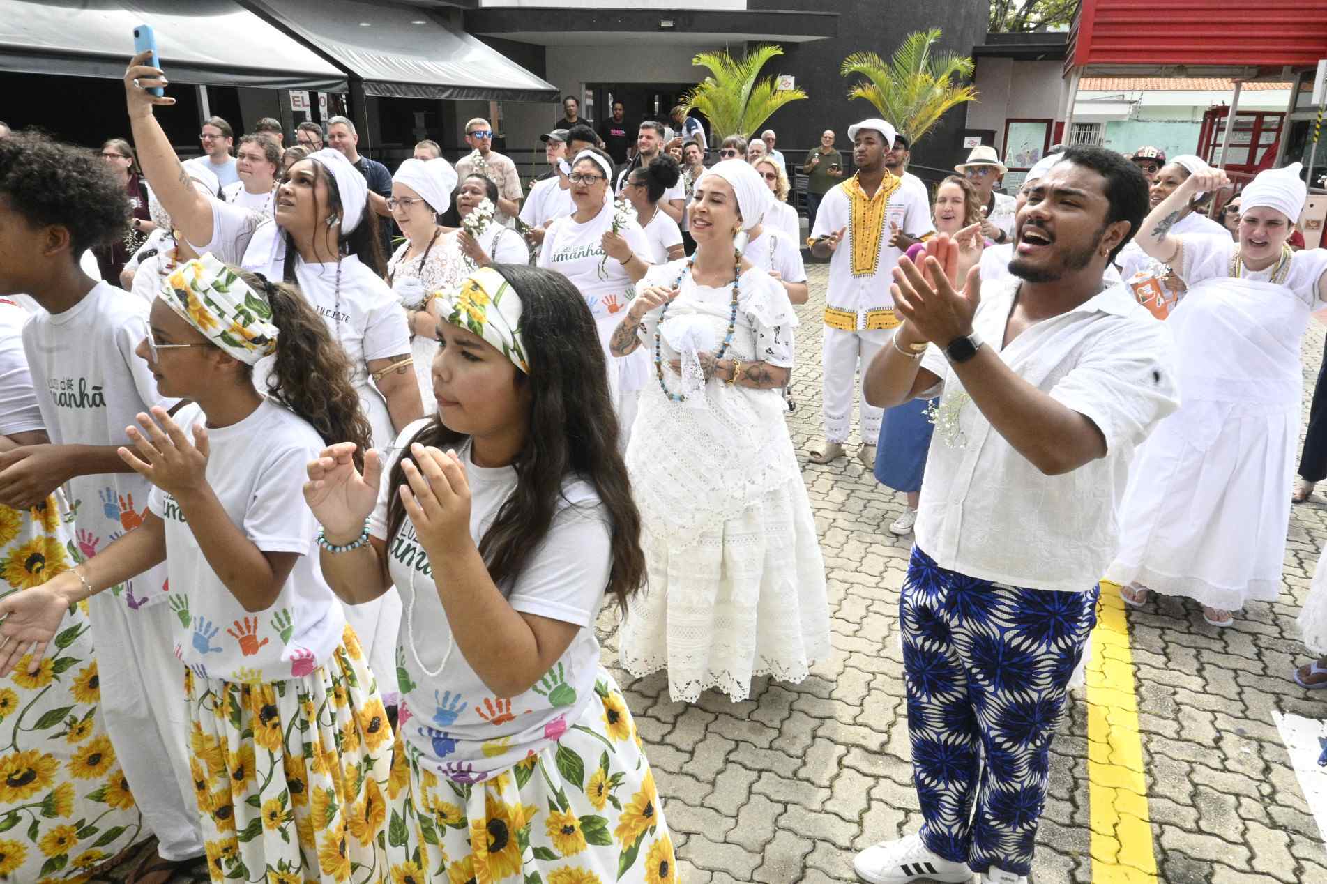 Uma celebração marcada pela fé, pela união e pela valorização das tradições de matriz africana.  Um momento de encontro, resistência, cultura e respeito à diversidade religiosa.