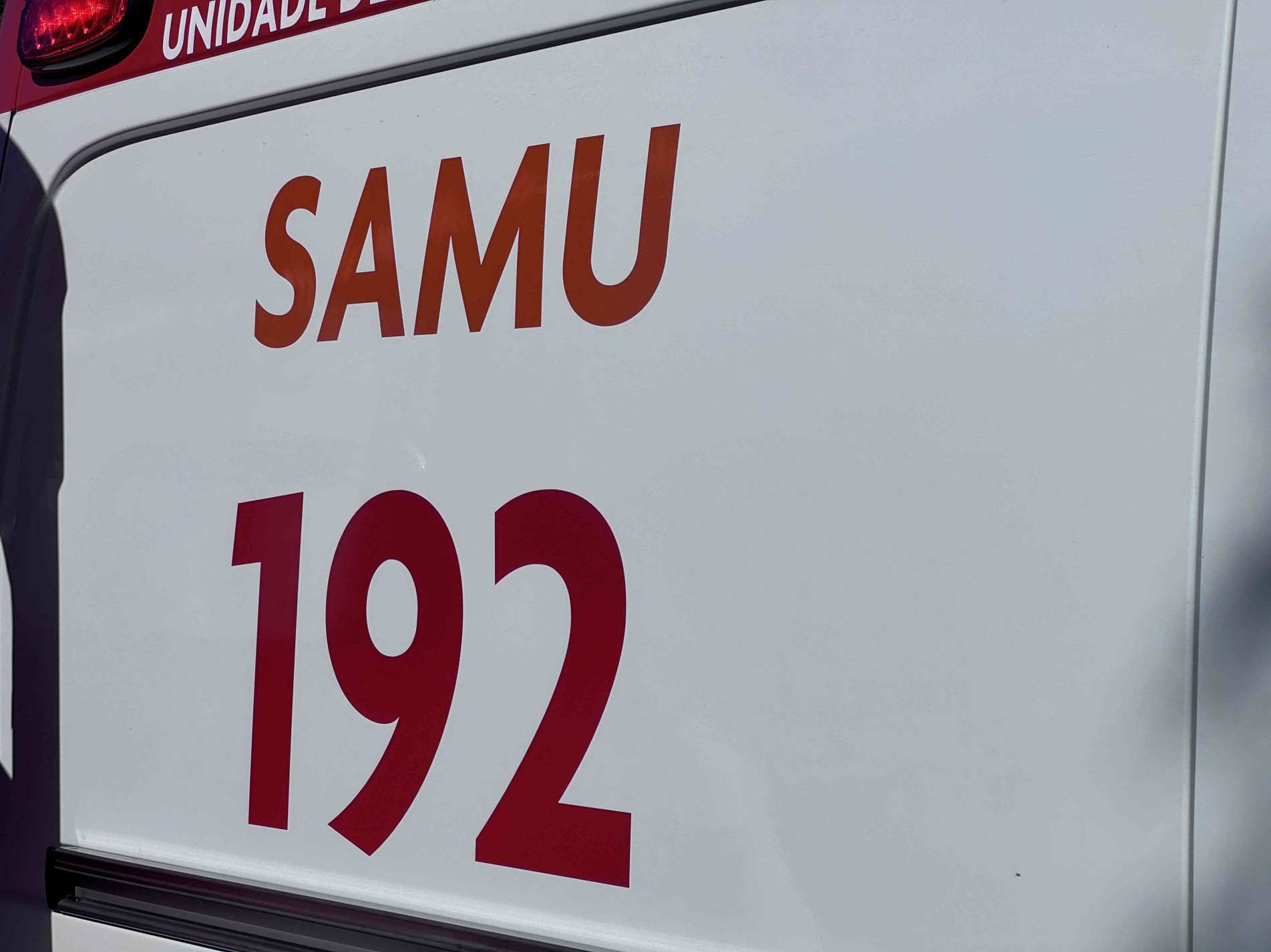 Motorista acionou o Samu, que prestou os primeiros socorros no local e encaminhou a vítima ao CHS