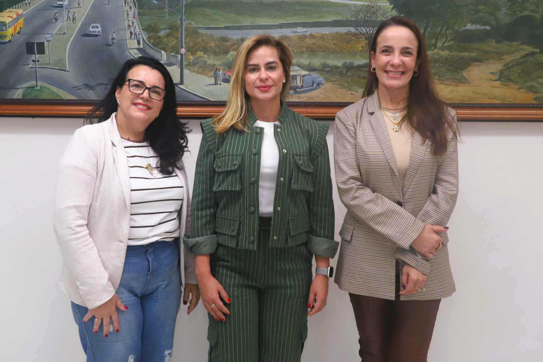 Da esquerda para a direita: Silmara Araújo Guedes, Vanessa Vaccari e Elizete Sobral