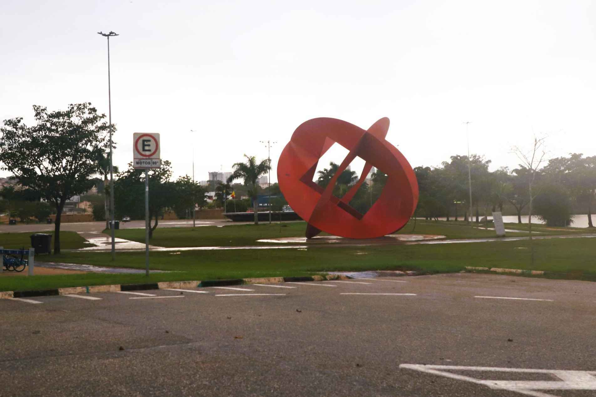 Placas / alagamento - Foi publicada no Jornal do Município a lei municipal de 18 de agosto de 2026, que determina a instalação de placas de sinalização de trânsito com advertência sobre áreas sujeitas a risco de alagamento em Sorocaba