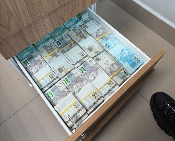 Fatos mais recentes identificaram reservas para saques que totalizaram R$ 1 milhão em espécie durante o período eleitoral deste ano