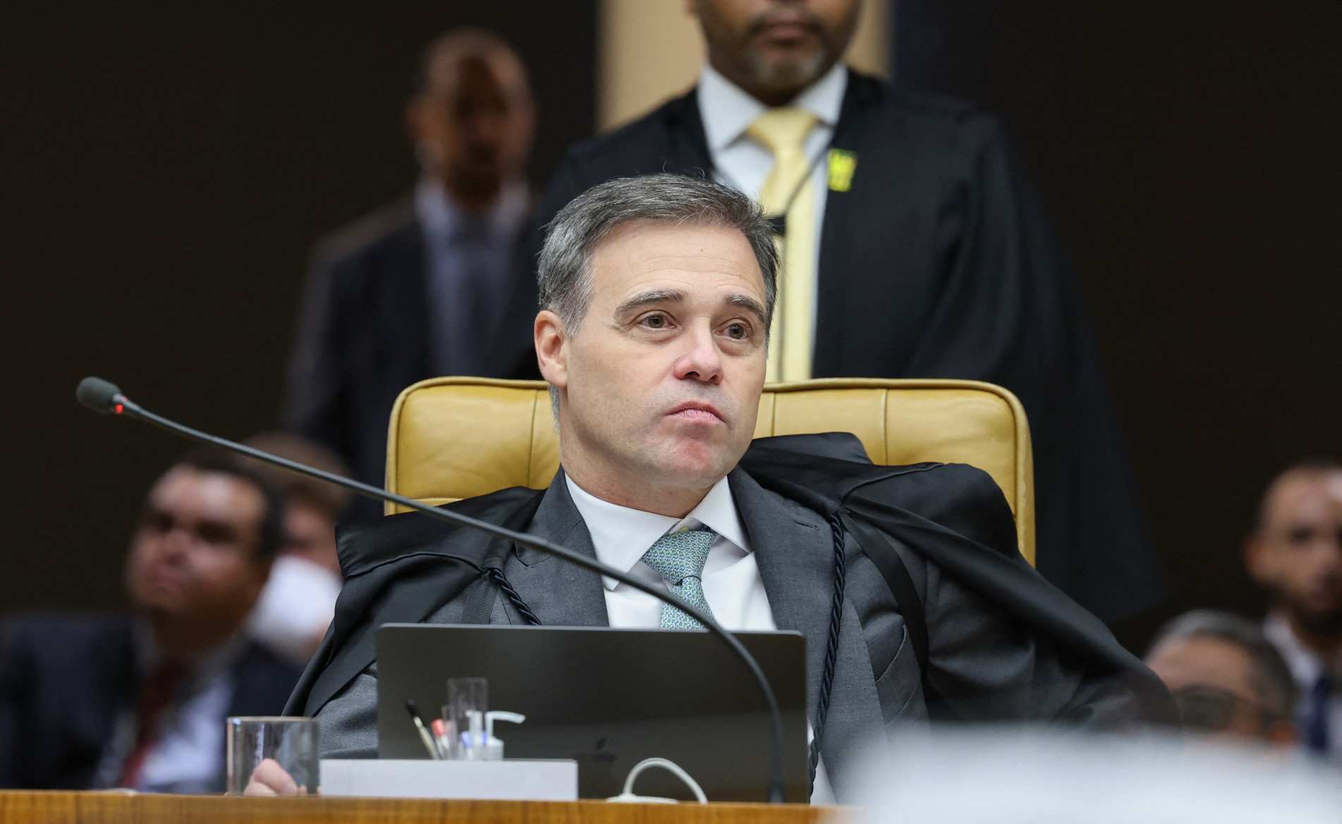 Sessão que analisaria atuação de Mendonça seria no dia 23