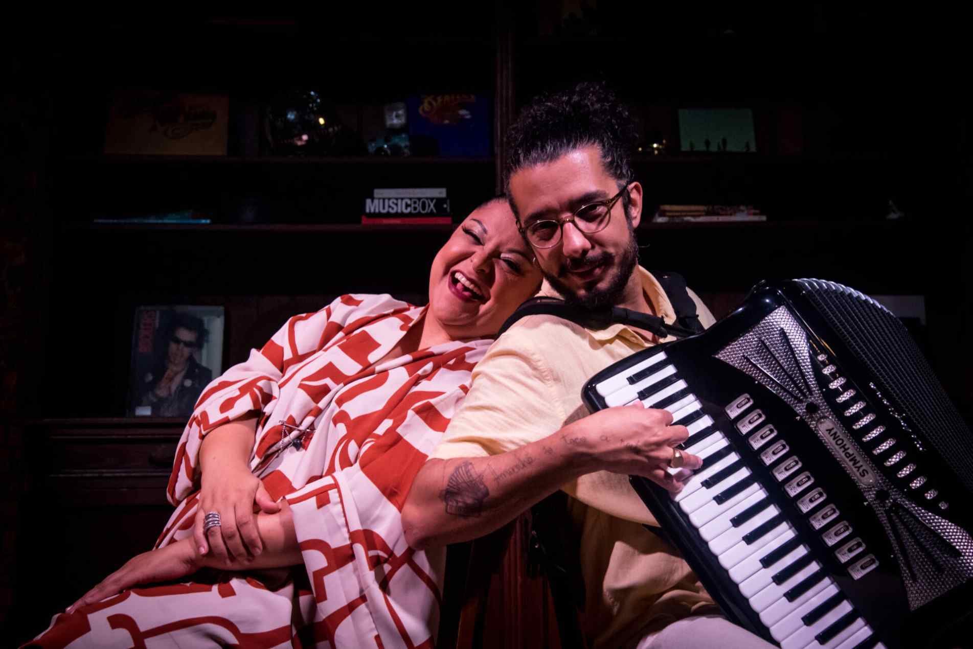 Fabiana Cozza e Cleber Silveira apresentam o espetáculo 