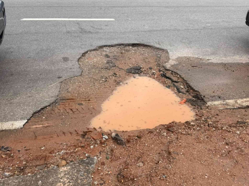 Crateras e Obras Inacabadas em Sorocaba Geram Revolta Entre Moradores e Motoristas