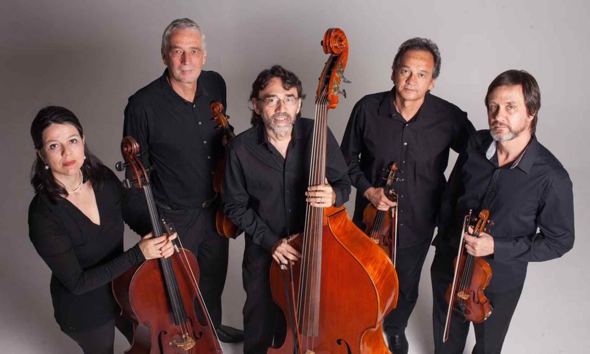 Grupo Quintal Brasileiro propõe 
encontro entre tradições musicais
