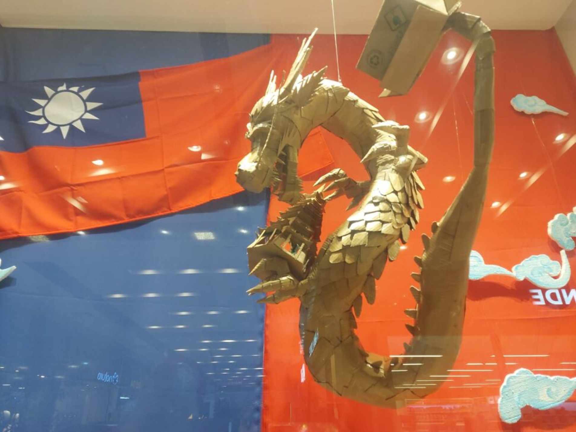 Exposição reúne 10 obras de artistas de Taiwan e 10 de sorocabanos, tendo o país asiático como tema comum
