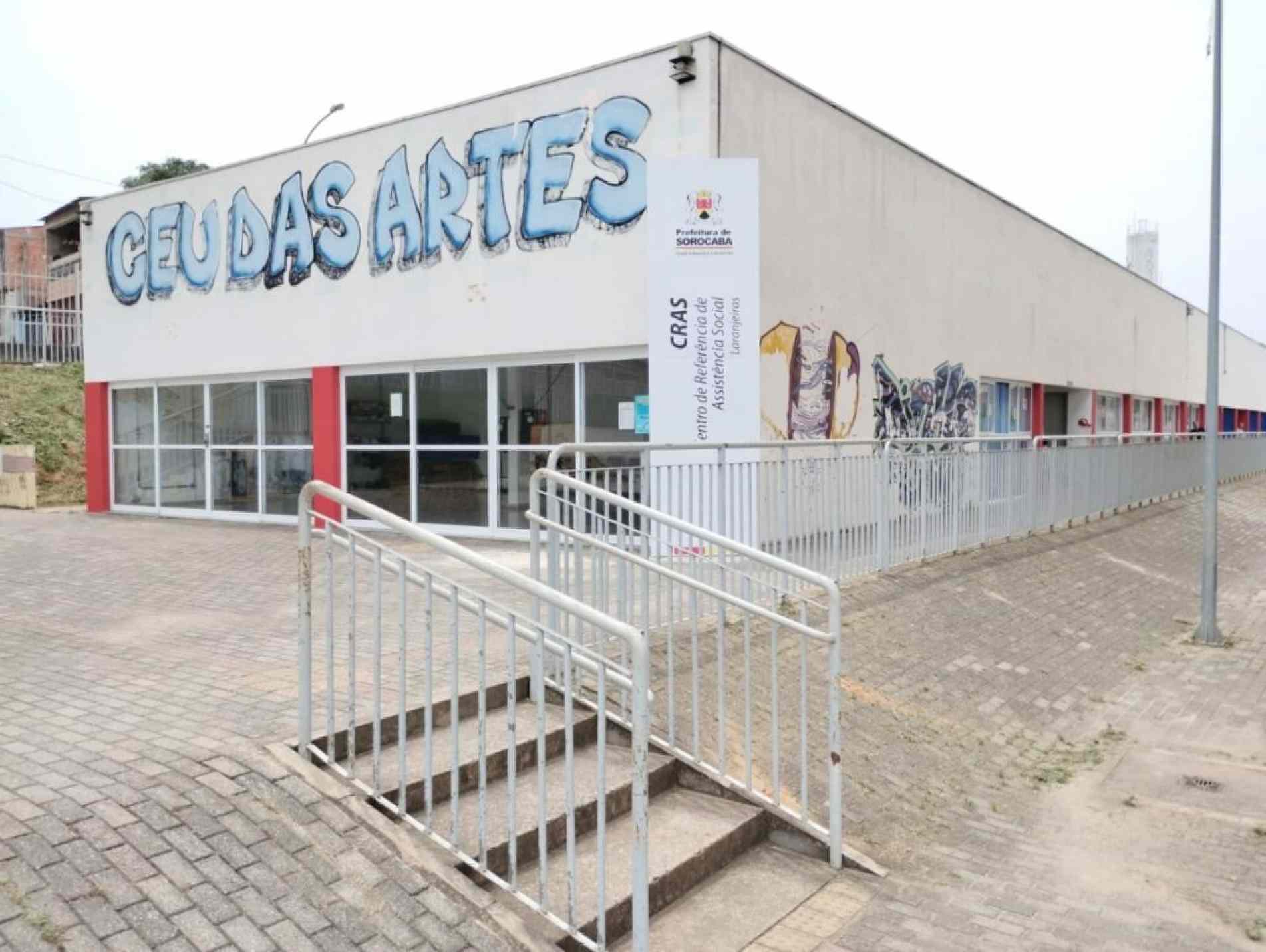O CEU das Artes está localizado na Rua Washington Pensa, 969, no Parque das Laranjeiras