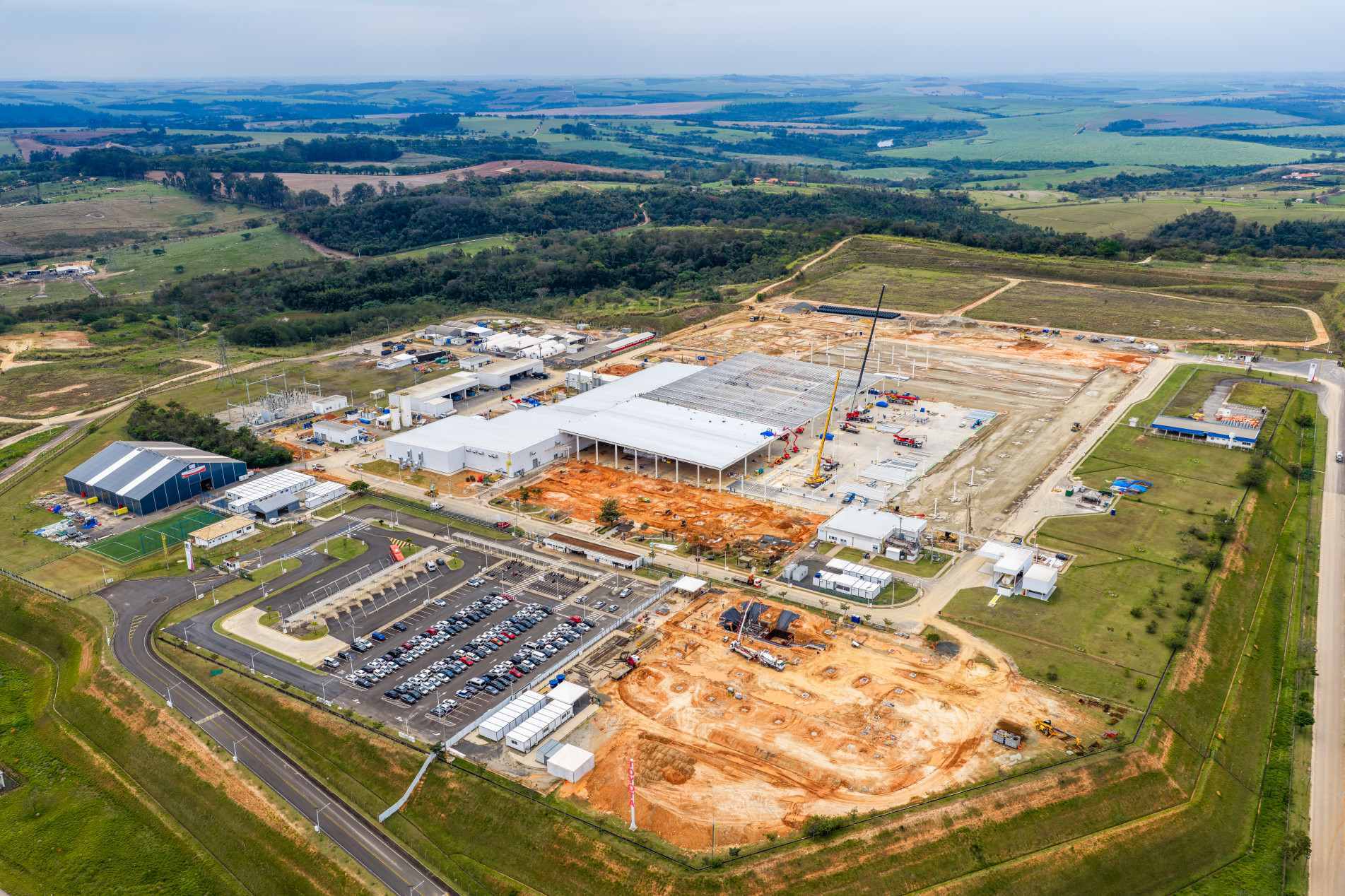 Primeira etapa da reconstru&ccedil;&atilde;o foi conclu&iacute;da e produ&ccedil;&atilde;o de fundi&ccedil;&atilde;o volta a funcionar; opera&ccedil;&atilde;o plena da unidade est&aacute; prevista para 2028