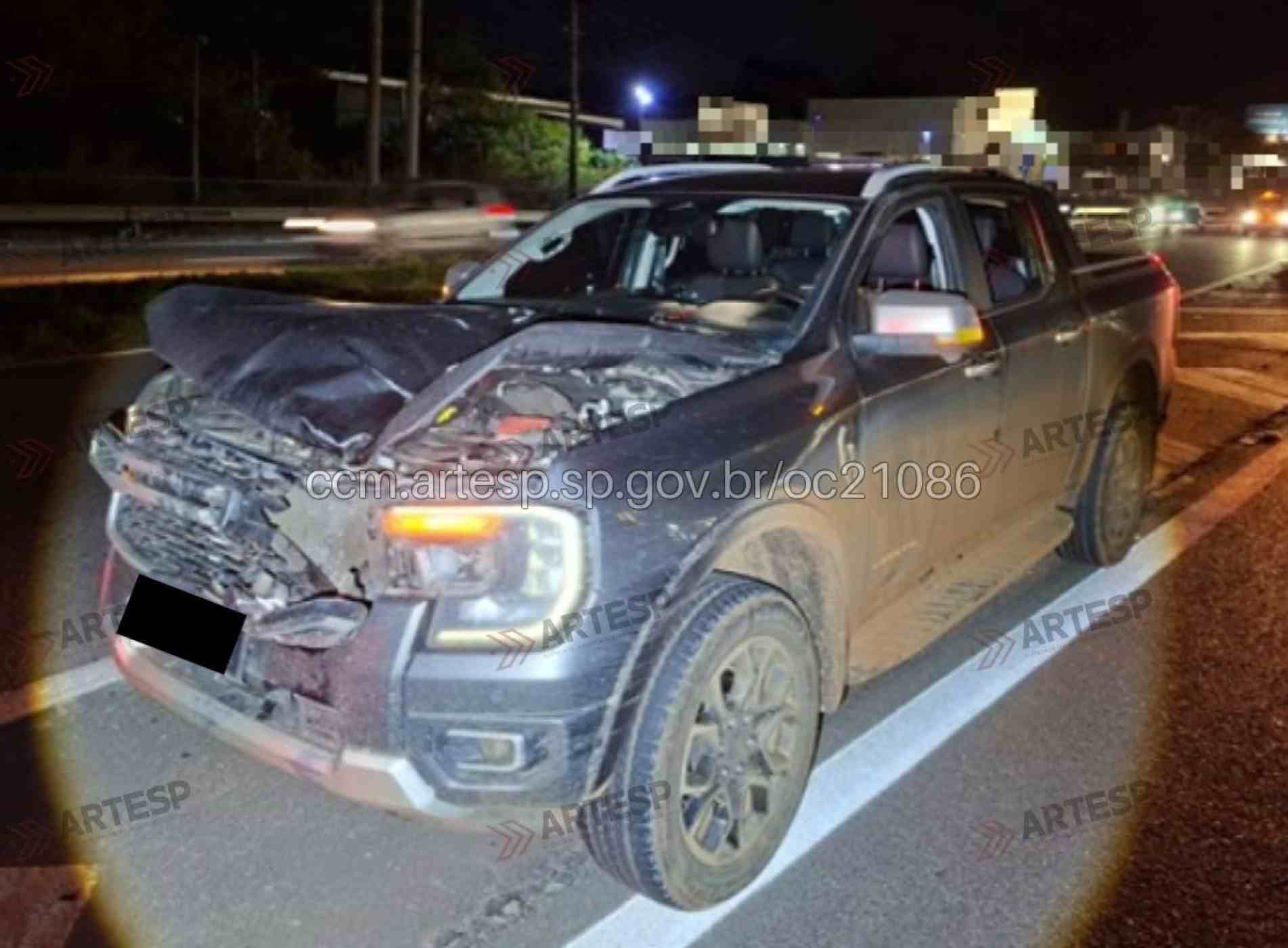 O veículo foi removido às 22h30 para a base da Polícia Militar Rodoviária