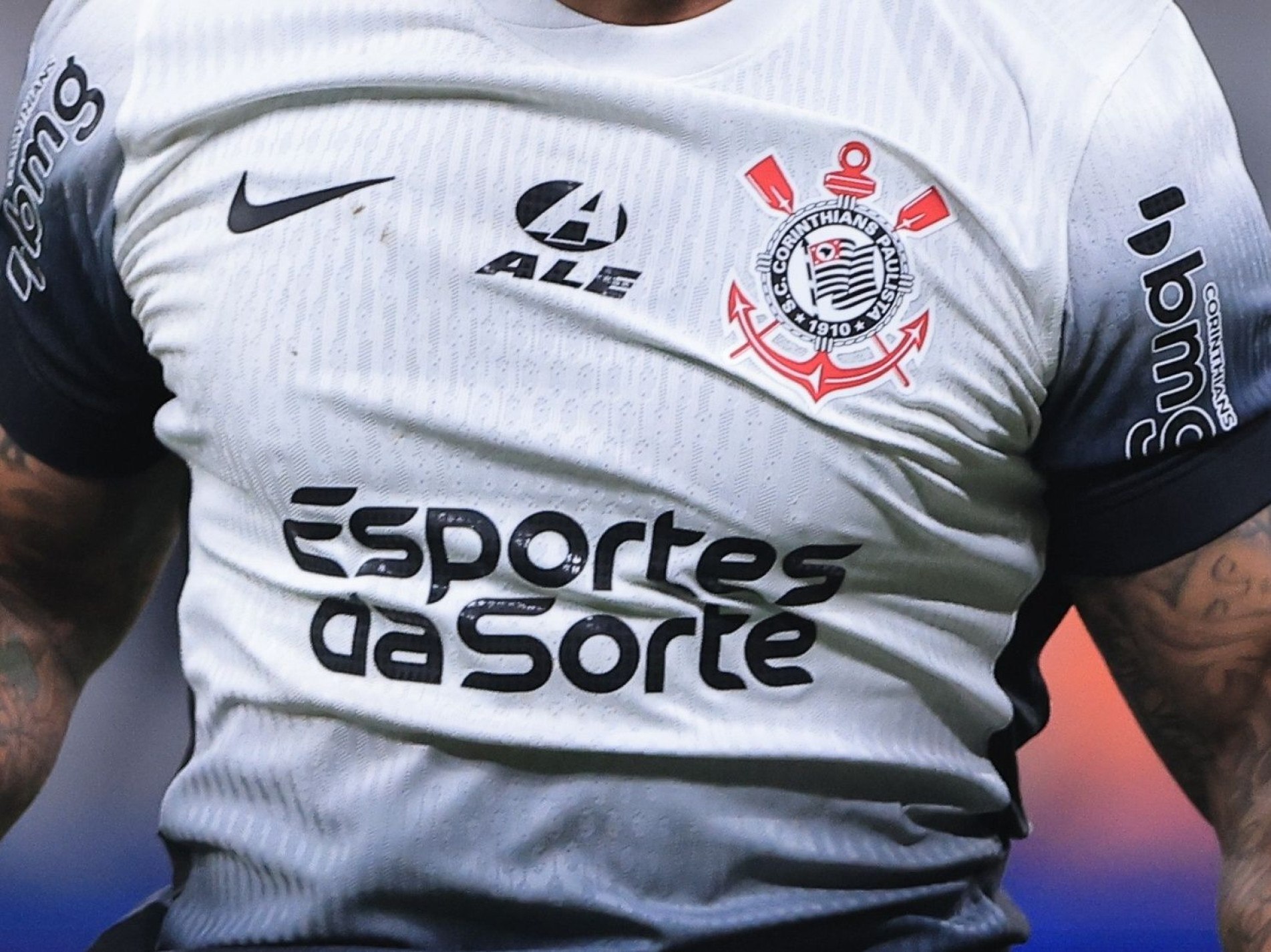 Sites de apostas patrocinam grandes equipes brasileiras