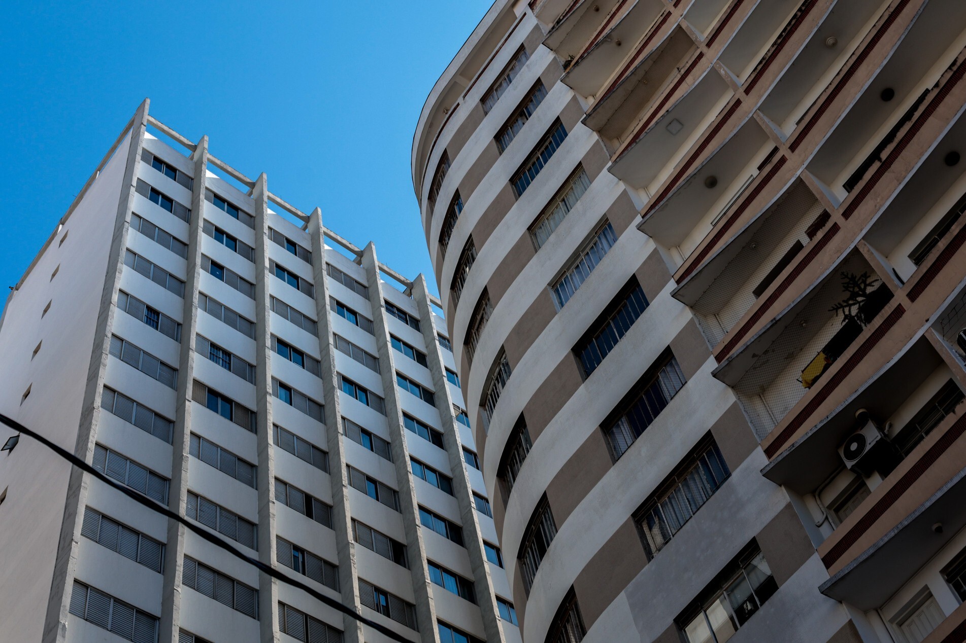 Unidades residenciais usadas tiveram queda nas vendas e locações;
por outro lado, mercado de novos empreendimentos cresce