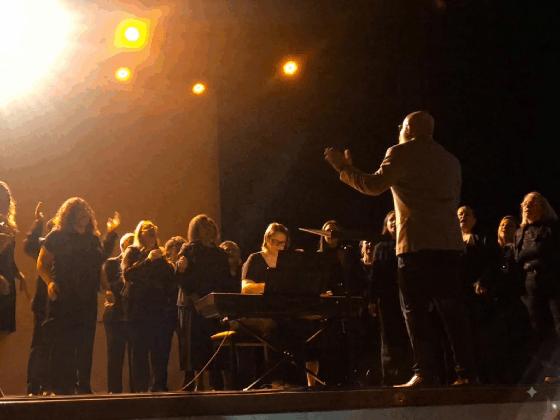 Sob a coordenação de Roberto Anzai, o Encontro de Corais é uma iniciativa voltada à valorização e difusão da música coral, além de proporcionar ao público um momento de troca de experiências e saberes