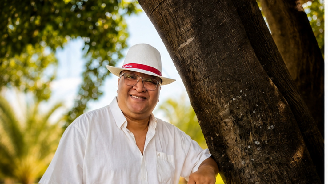 O Teatro do Sesi Sorocaba recebe hoje (1º), o sambista Cláudio Silva para o show 
