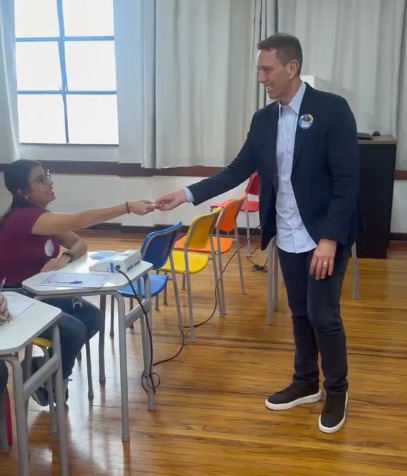 Prefeito denunciou santinhos irregulares com seu nome 