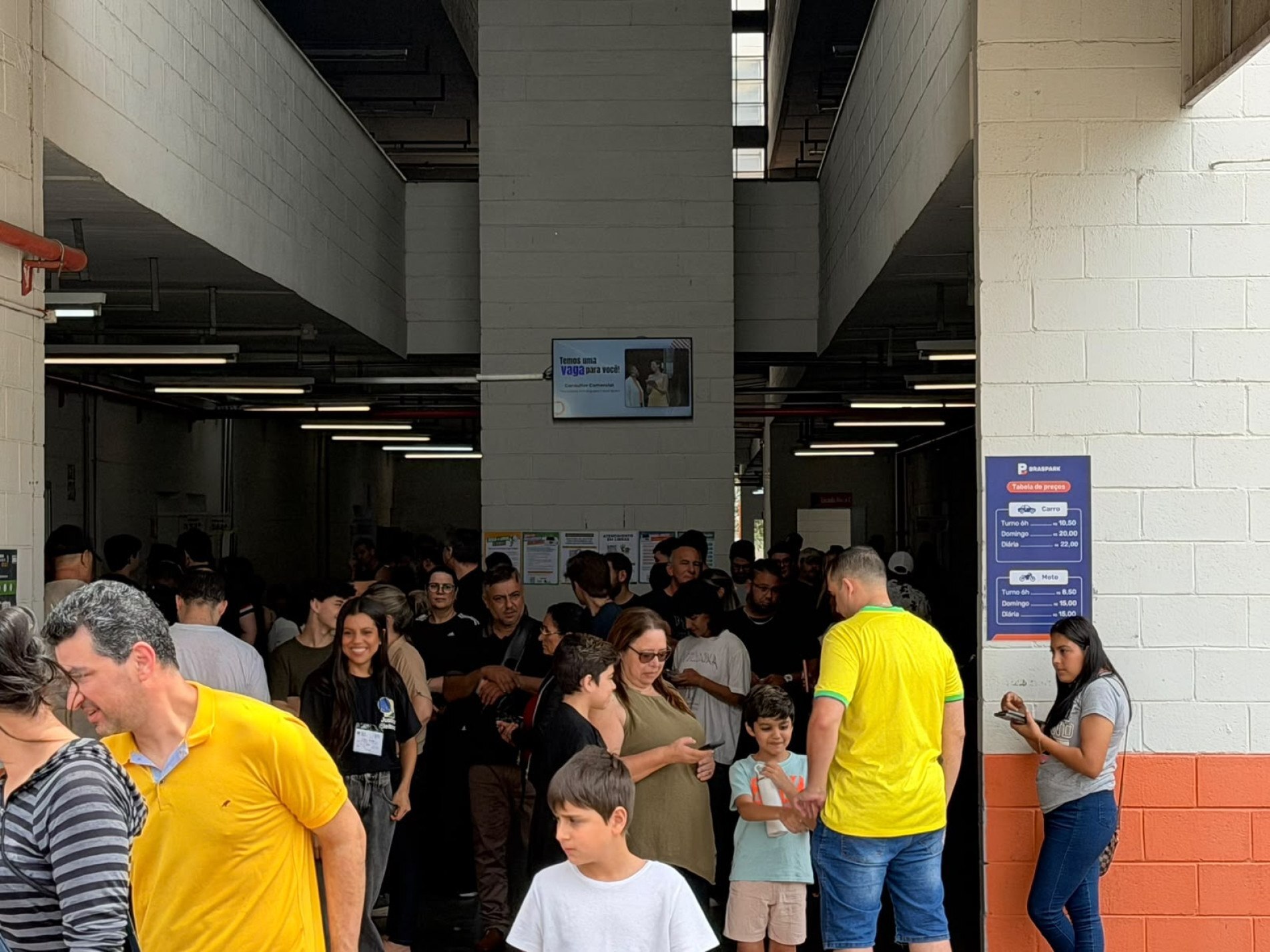 Unidade registra movimento de eleitores desde o início da manhã