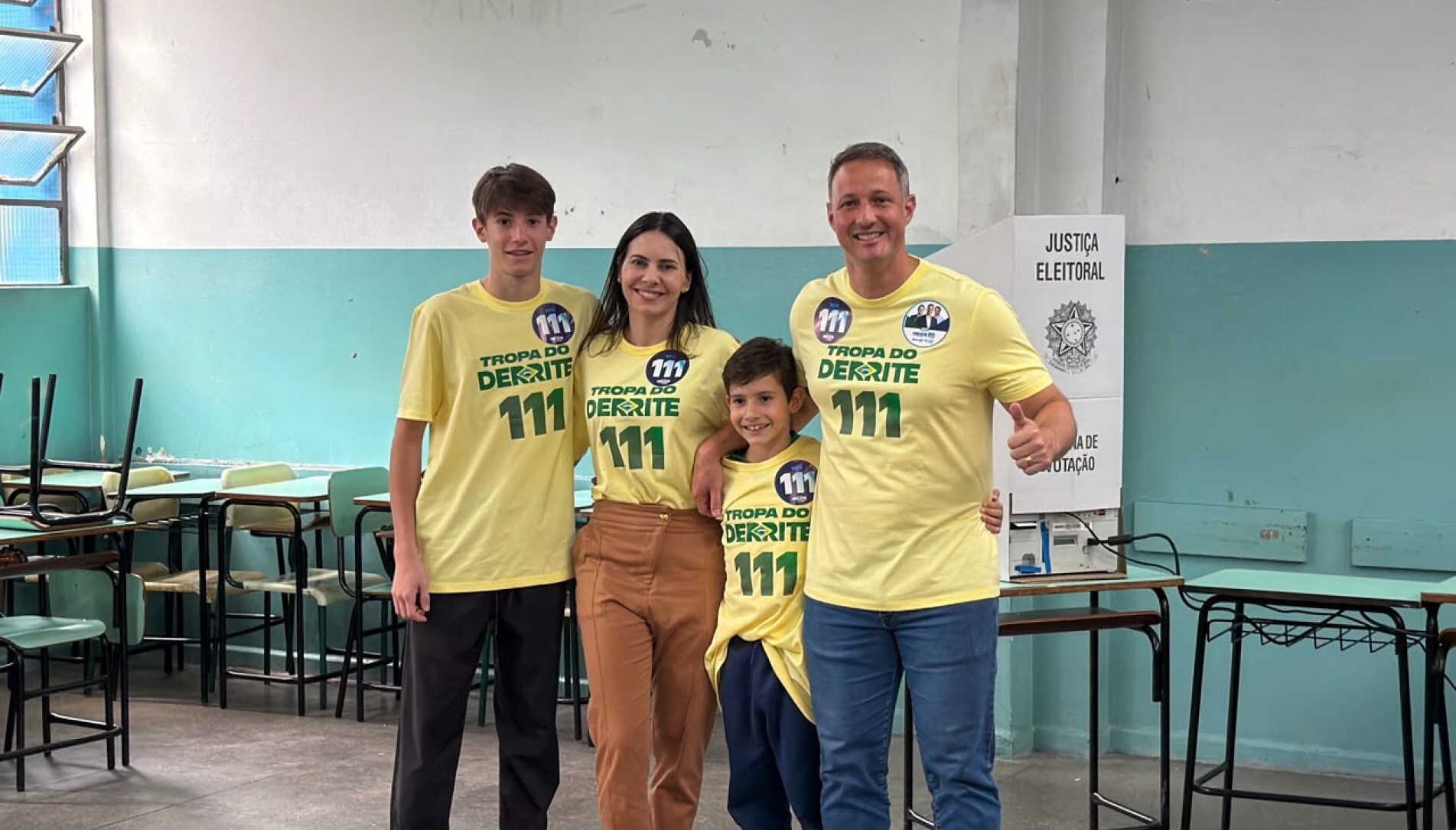 Ele estava acompanhado da esposa e dos dois filhos
