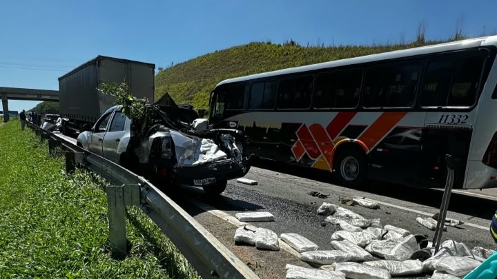 O Helicóptero Águia da Polícia Militar também foi acionado para suporte no atendimento às vítimas