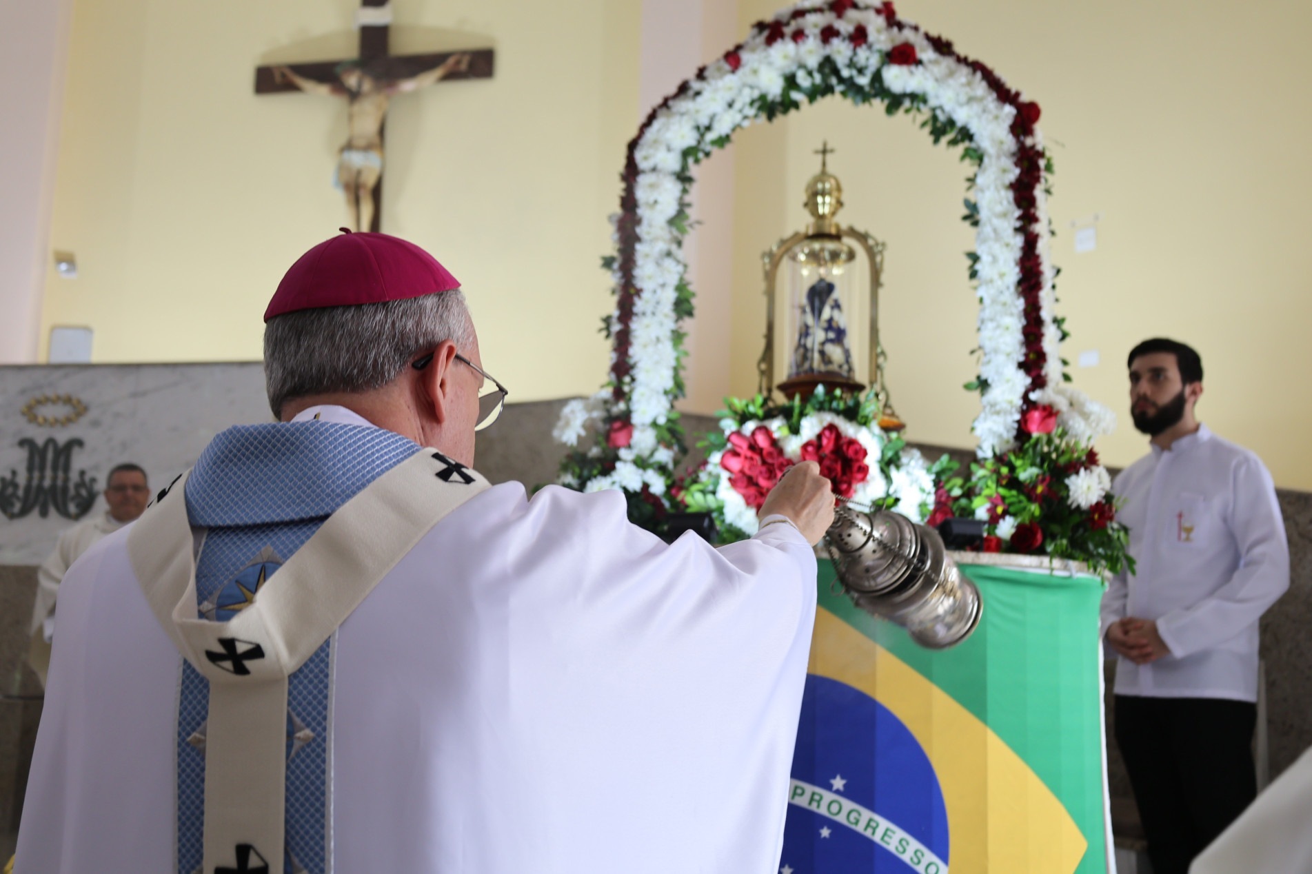 Em homilia, Dom Jos&eacute; Roberto Fortes Palau destacou a import&acirc;ncia de conhecer e praticar a Palavra de Deus, seguindo o exemplo de Nossa Senhora Aparecida
