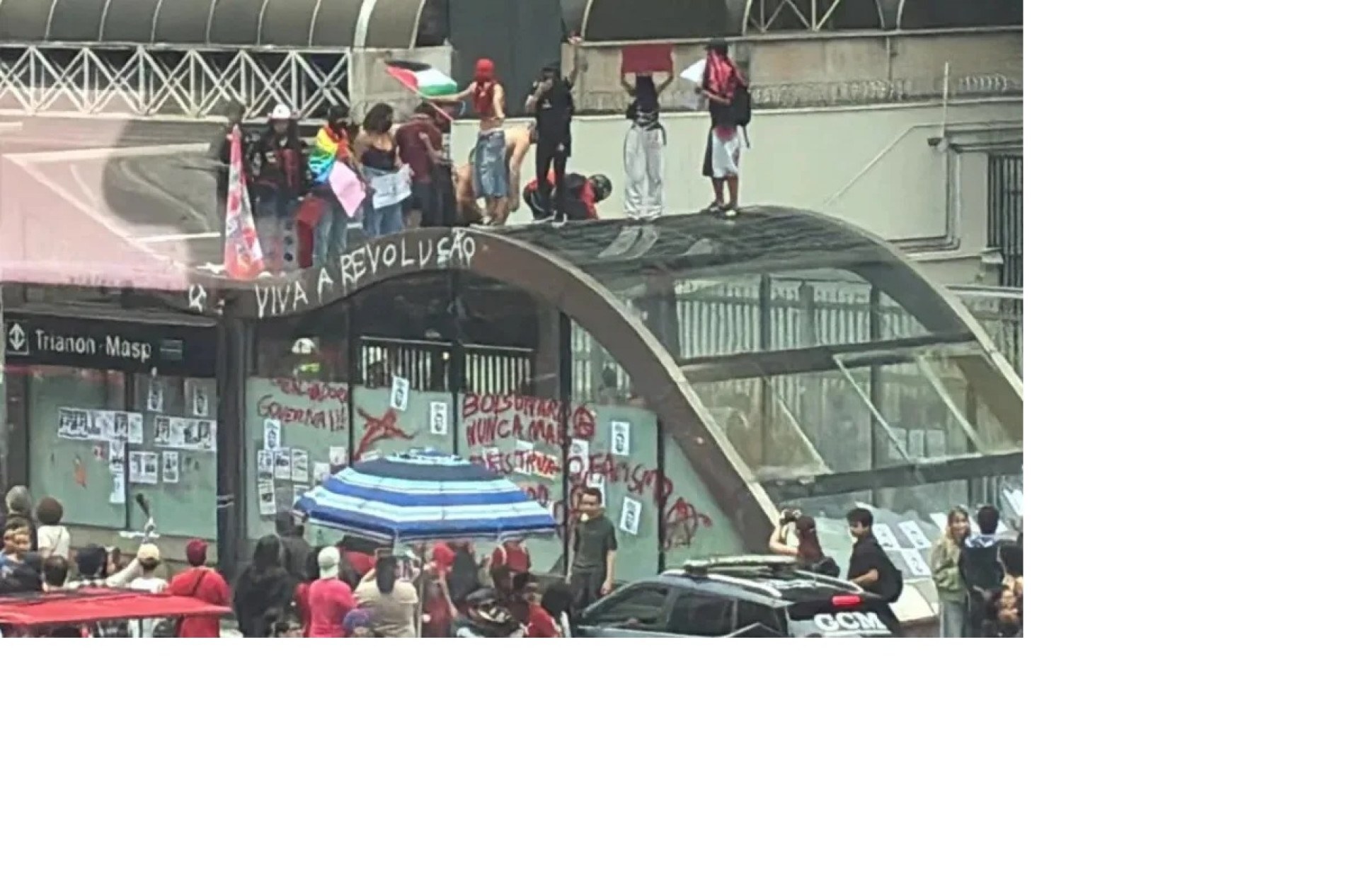 cENAS TRISTES NA pAULISTA