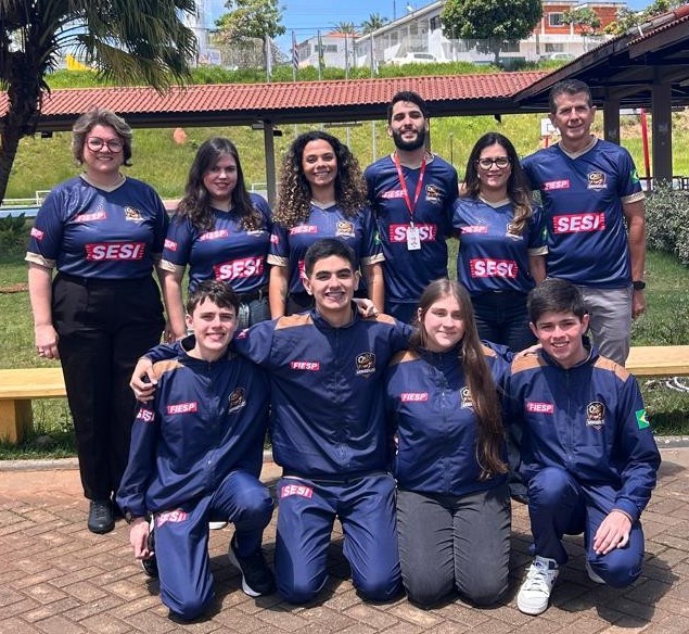 Estudantes participam da RoboCupJunior, no Canadá