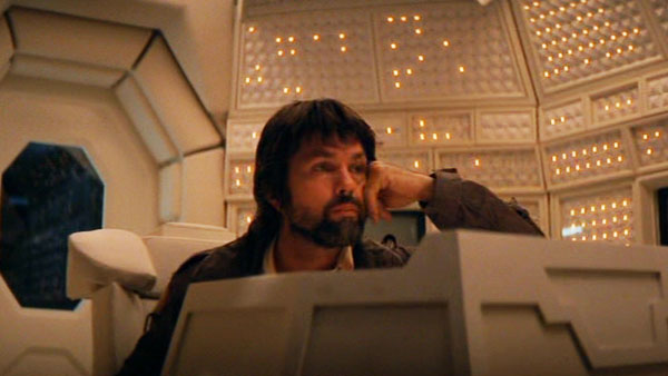 Tom Skerritt como Dallas, capitão da nave Nostromo, em 